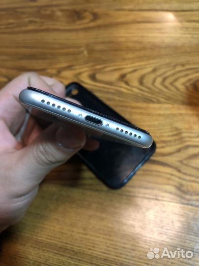 iPhone SE (2020), 256 ГБ