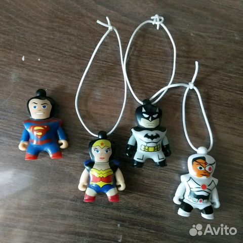 Лига справедливости (киндер-сюрприз)