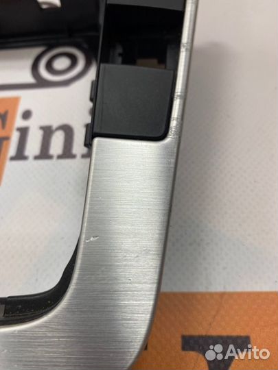 Накладка центральной консоли Vw Passat CC 3.6 2008