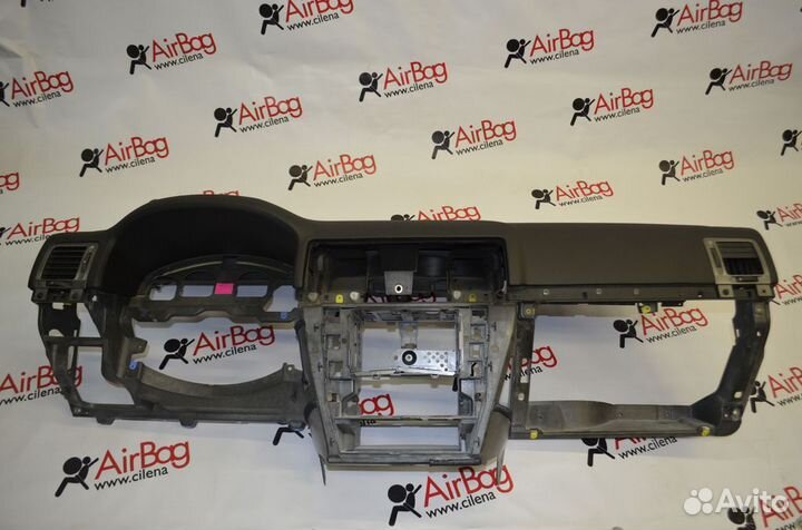 Торпедо панель приборов Опель Вектра