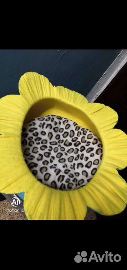 Лежанка для котика