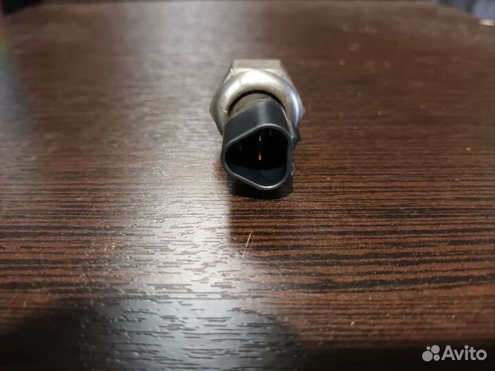 Датчик давления топлива тойота 89458-22010