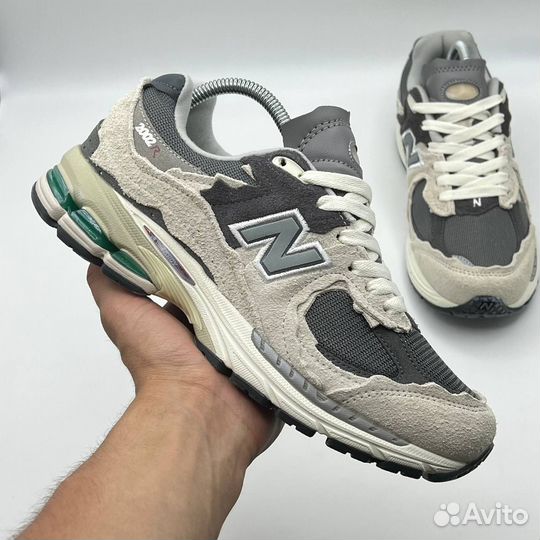 Кроссовки мужские NEW balance 2002R