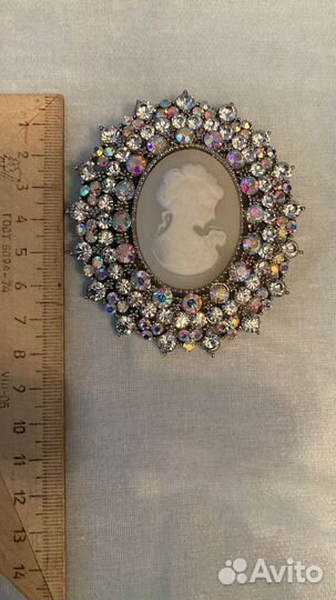 Ретро брошь