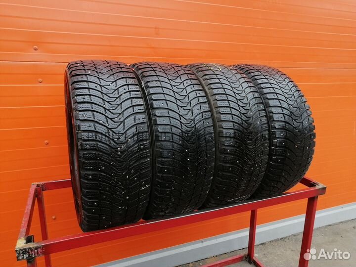 Michelin X-Ice North 3 205/55 R16 89R