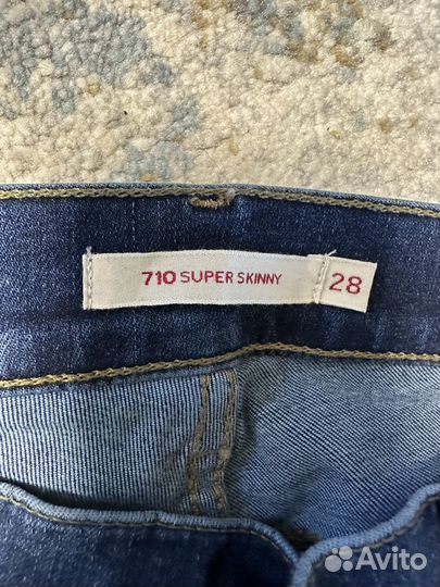 Джинсы женские levis 710 28 размер