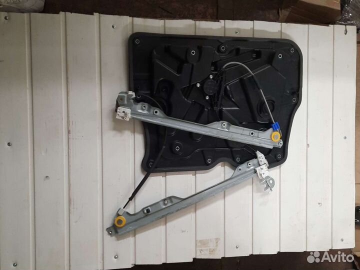 Стекло подъёмник передний левый Nissan X-trailT31