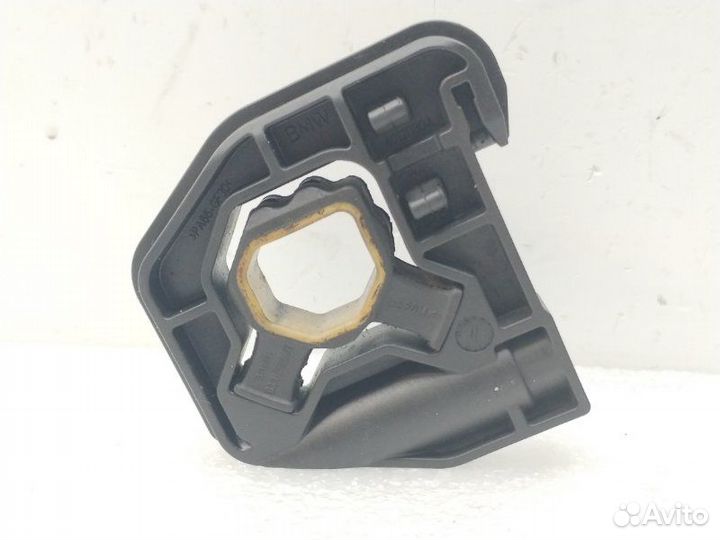 Кронштейн радиатора передний левый Bmw 3-Series