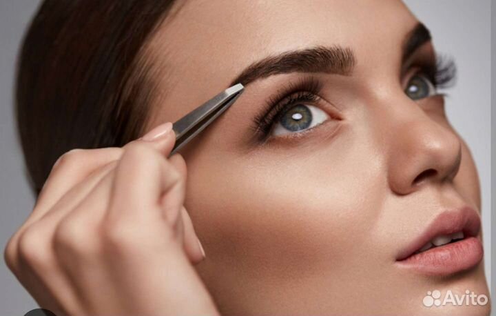 Мастер бровист