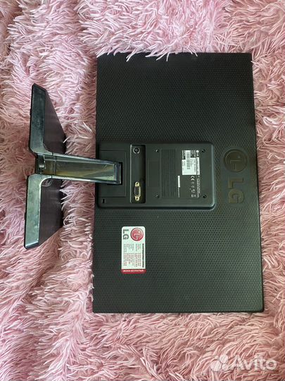 Монитор LG flatron e 1942с