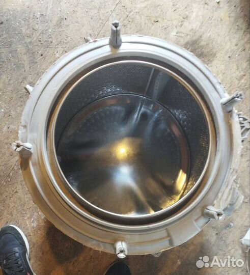 Бак стиральной машины разные