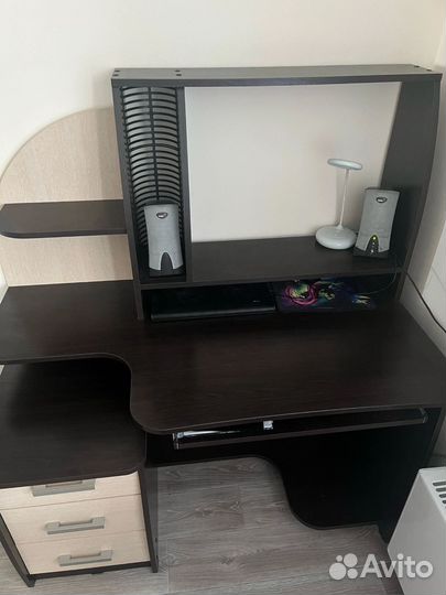 Компьютерный стол