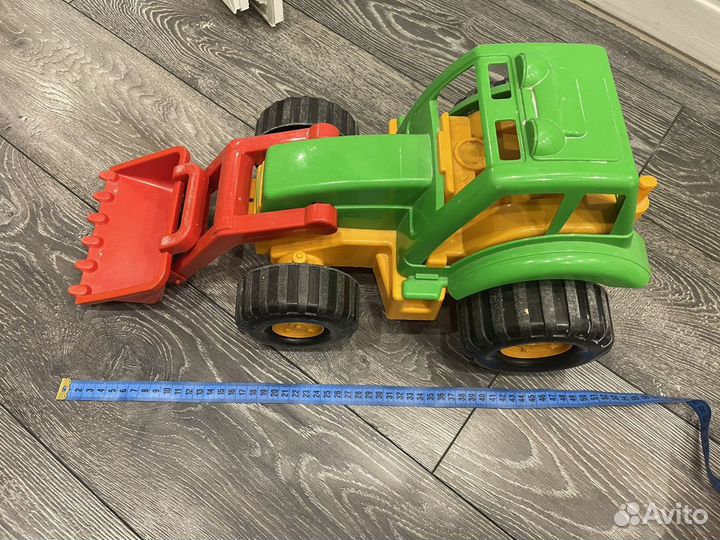 Трактор с прицепом