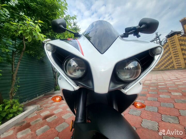 Yamaha R1 2014год