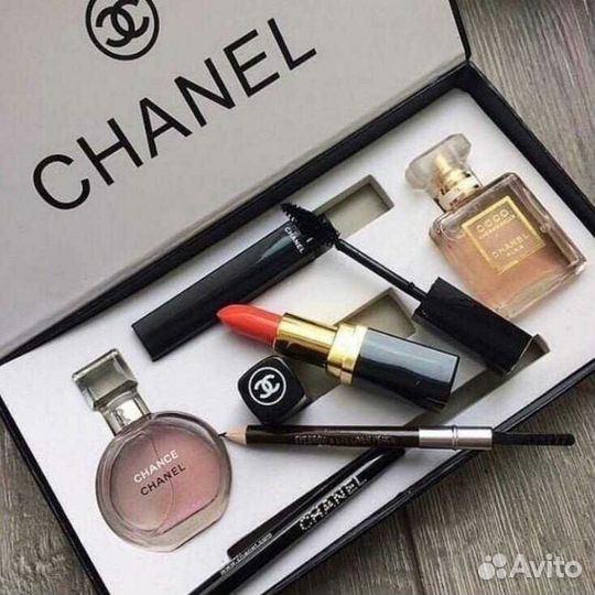 Наборы Chanel 5в1 на подарок (2 вида)