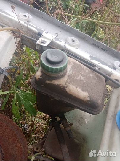 Бачок гура Audi 100/А6 45