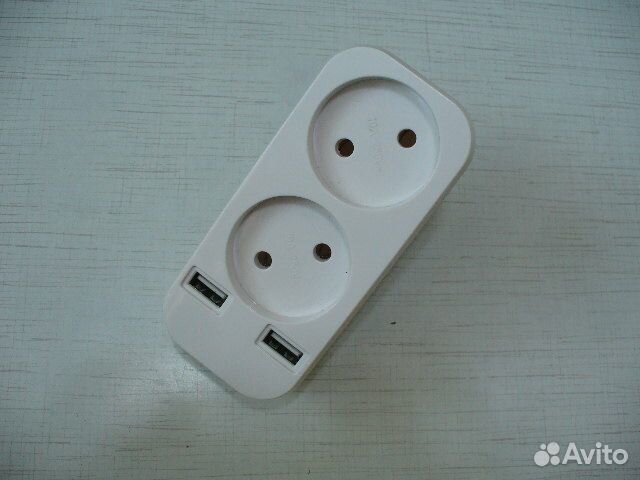 Переходник 2-местный с USB-портами