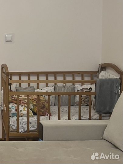 Детская кроватка с матрасом