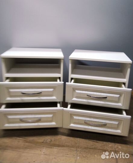 Тумба прикроватная