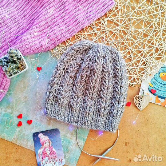 Шапка вязаная ручной работы