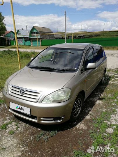 Toyota Ipsum 2.4 AT, 2001, 228 656 км