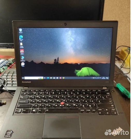 Ноутбук lenovo ThinkPad x240: i5 4200u,SSD1, ips28