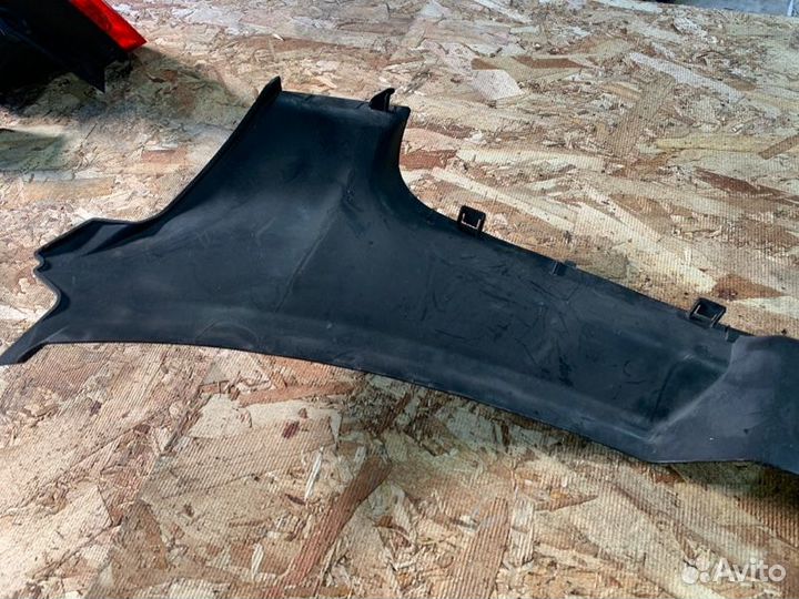 Кожух замка капота Audi A6 C6 универсал 3.0 CAJ