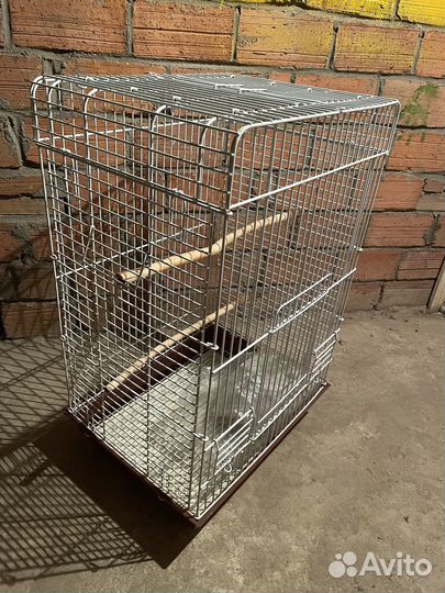 Большая клетка для птиц