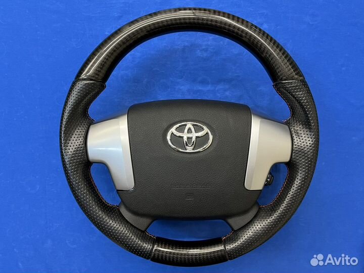 Анатомический руль с косточкой Land Cruiser 200