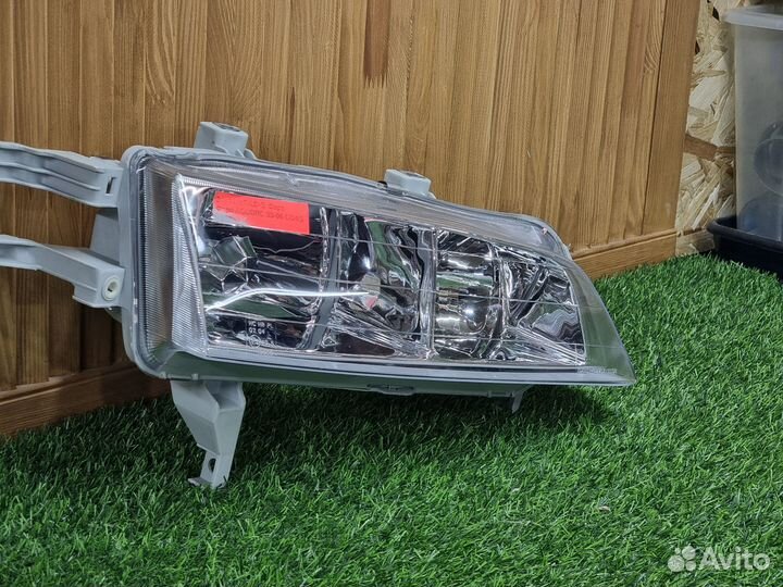 Фара правая Honda Accord CD 1994-1997 Depo