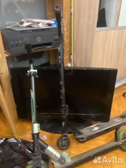 Два самоката