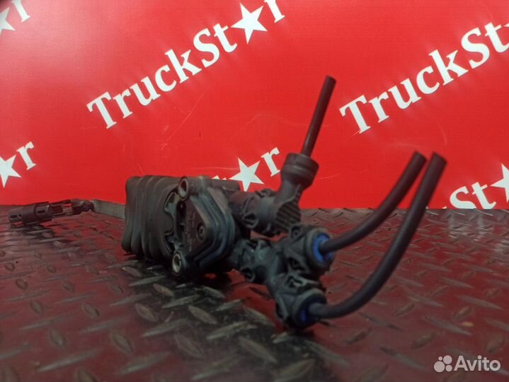 Кран уровня пола кабины