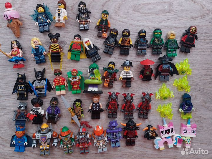 Lego Minifigures: Ninjago, Movie, Batman, Marvel