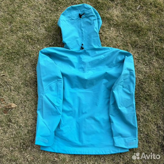 Ветровка Arcteryx Alpha SV