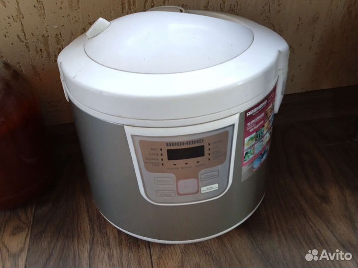 Мультиварка redmond