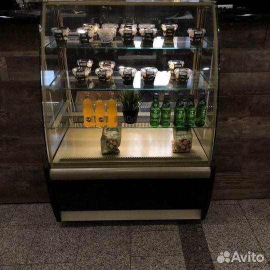 Холодильная витрина