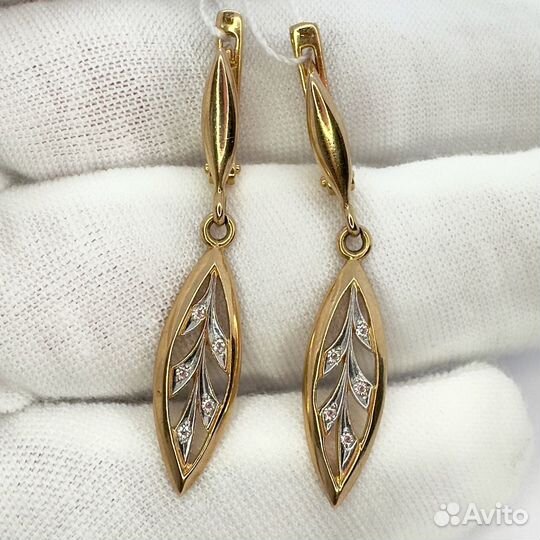 Золотые серьги с камнем