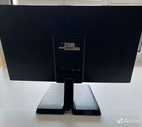 Монитор LG 22EN33