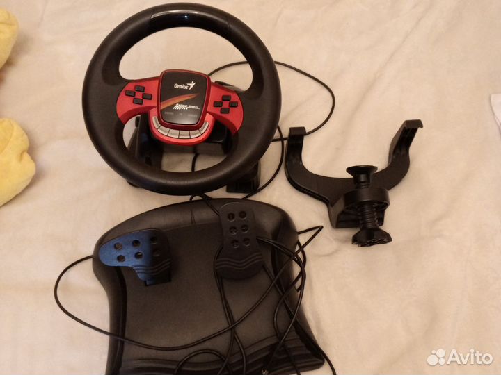 Игровой руль с педалями для пк