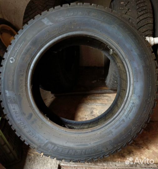 Michelin X-Ice North 4 215/65 R16 102T