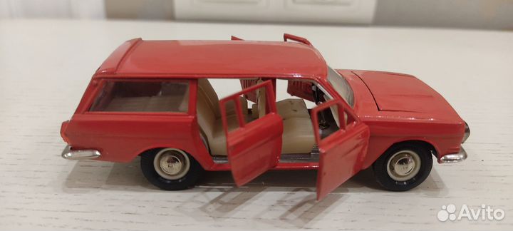 Модель автомобиля 1- 43 СССР Волга