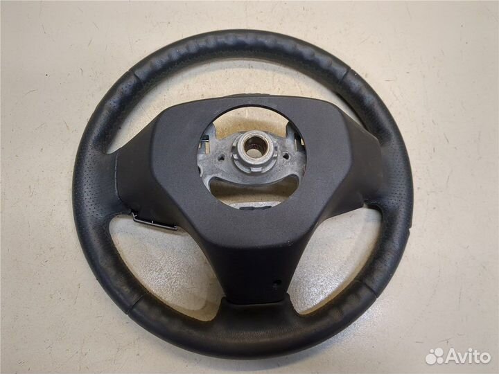 Руль Toyota Yaris, 2011