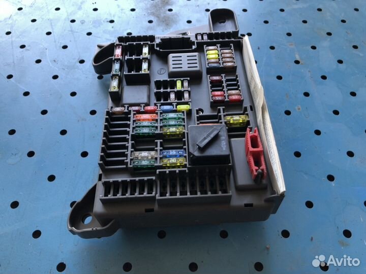 Блок предохранителей BMW E70 X5 2008 г.в
