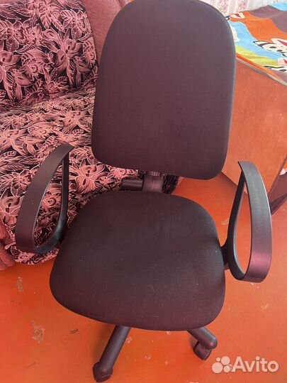 Компьютерное кресло