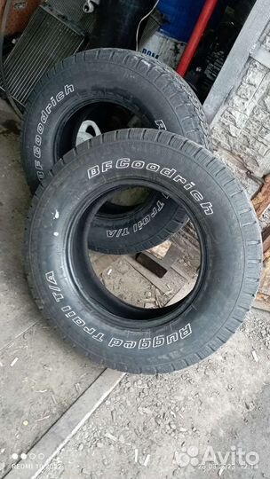 Bridgestone Blizzak LT 245/75 R17