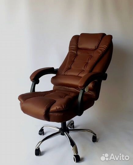Офисное кресло