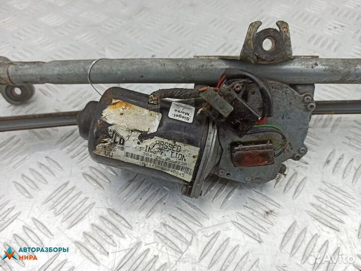 Механизм стеклоочистителя (трапеция дворников)