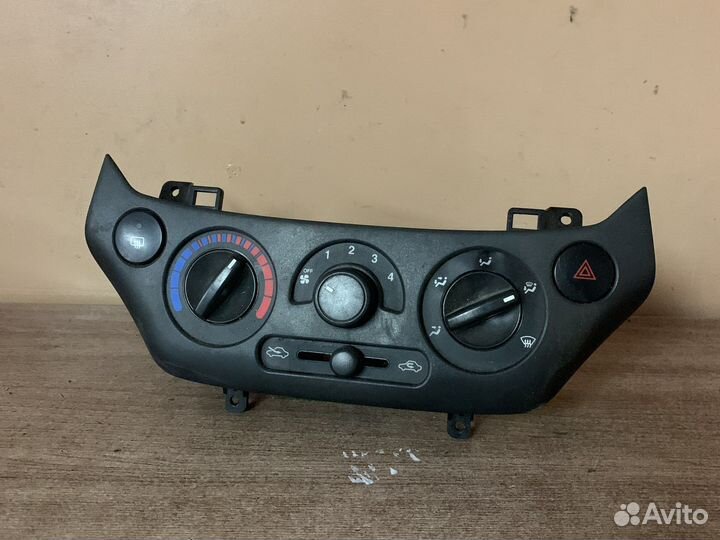 Блок управления печкой Авео Т250