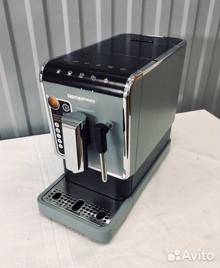 Кофемашина Redmond Капучинатор Сенсор (Новый)