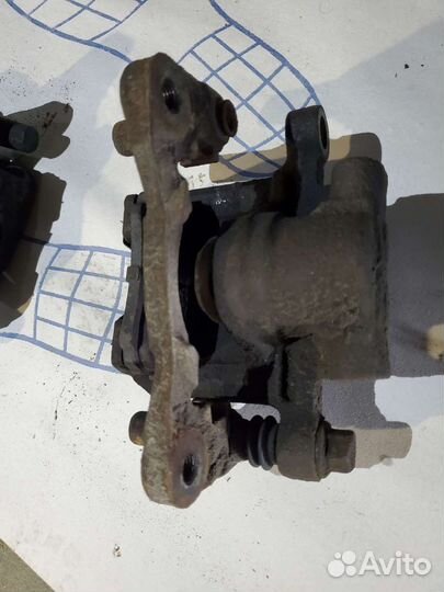 Суппорт задний Mitsubishi